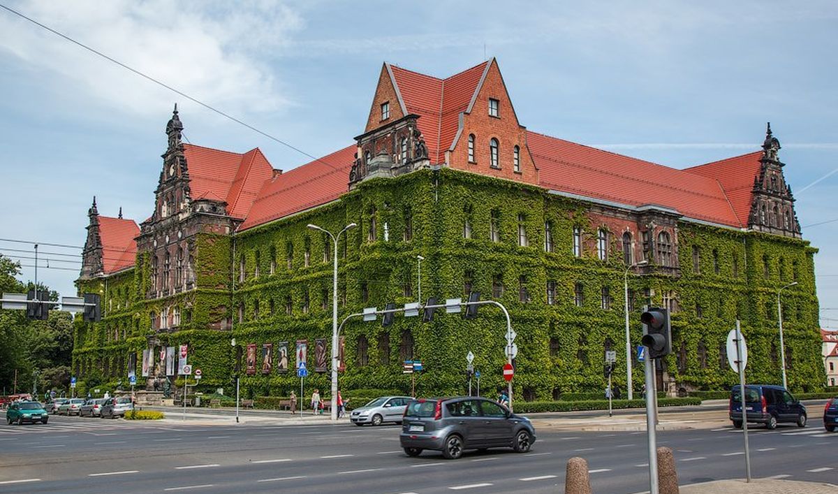 Национальный-музей-во-Вроцлаве.jpg