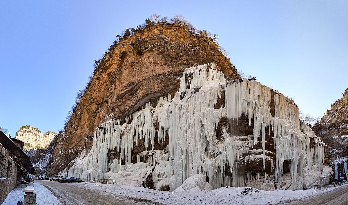 Чегемские-водопады-зимой.jpg