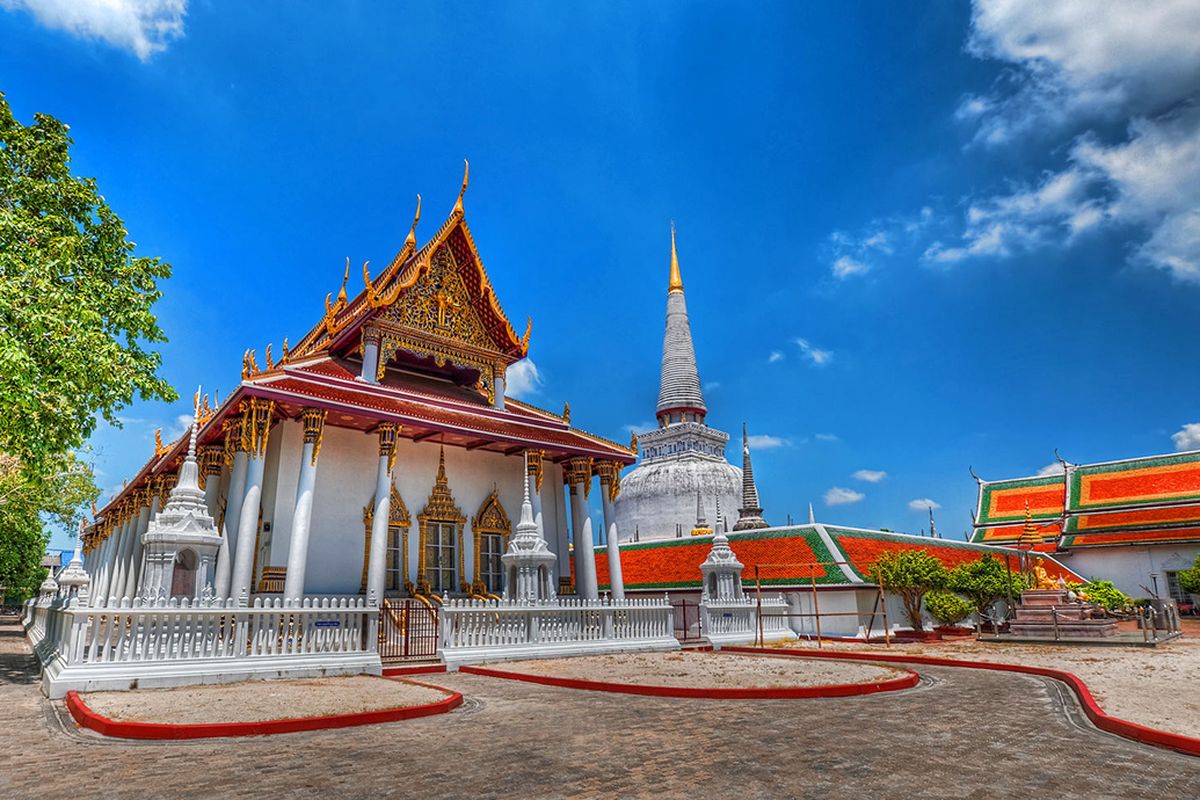 Wat-Phra-Mahathat-Woramahawihan.jpg
