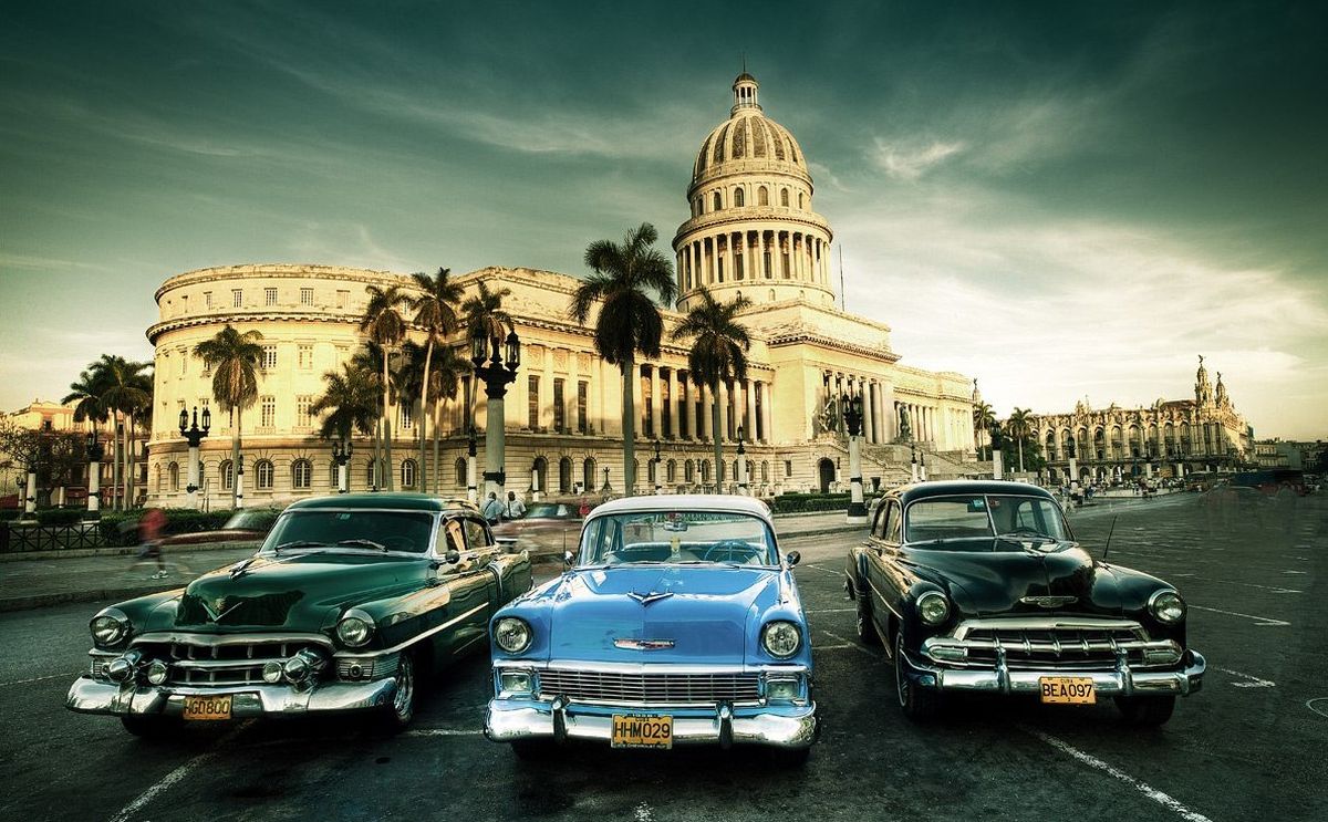 Автомобили-в-Гаване-Куба.jpg