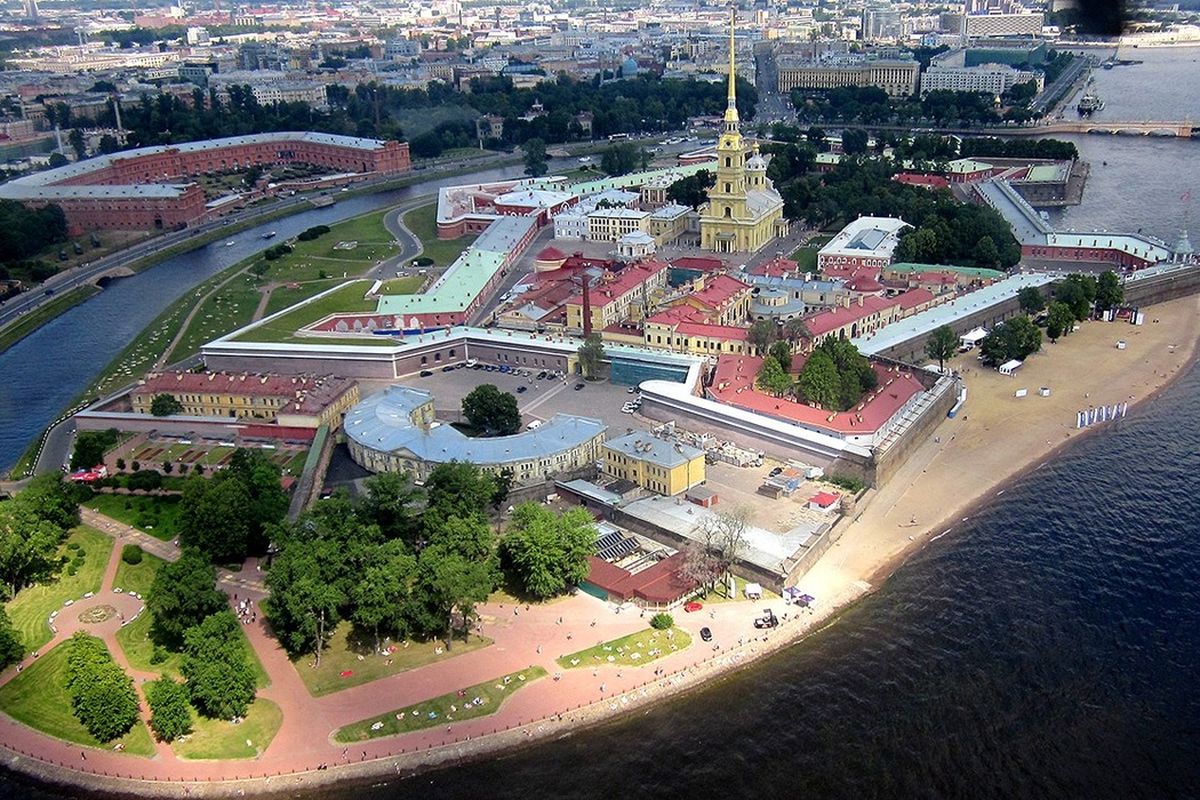 Петропавловская-крепость.jpg