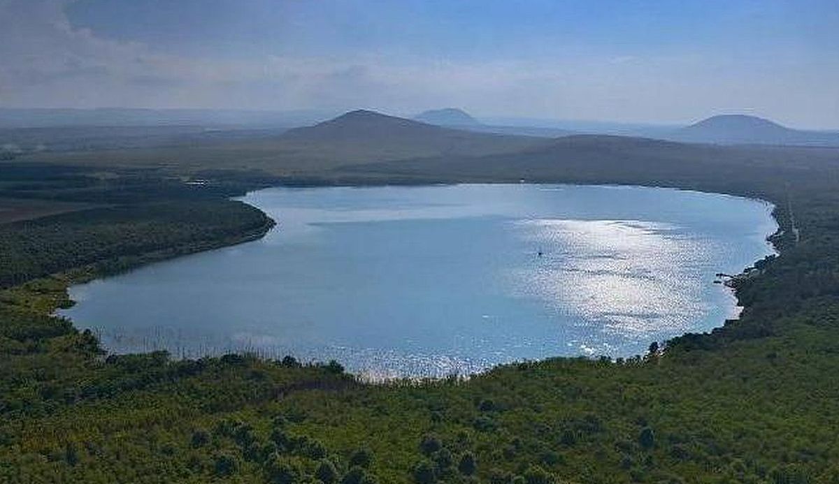 тамбукан-озеро.jpg
