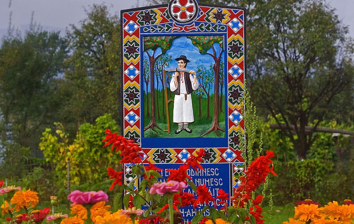 Весёлое-кладбище-Румыния-2.jpg