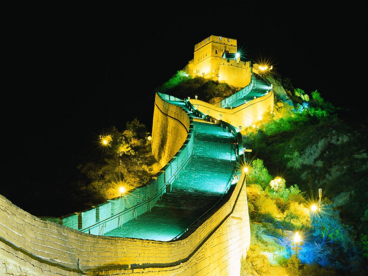 Великая-Китайская-стена-ночью.jpg